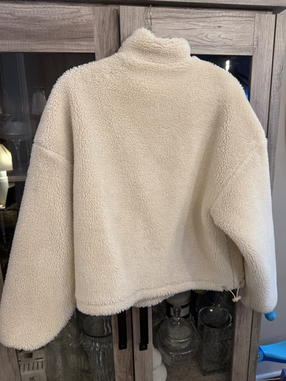 ALO Yoga Cream Sherpa Fleece Jacket - Picture 6 of 6